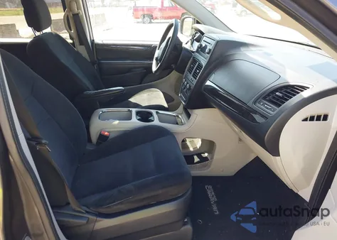 2015 Dodge Grand Caravan Sxt z USA, uszkodzony, nr VIN 2C4RDGCG1FR556846